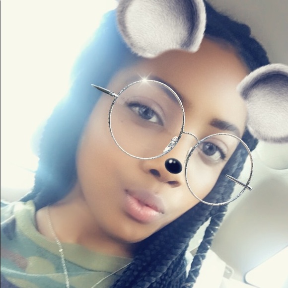 Meet your Posher, Cameron - Picture 1 of 1